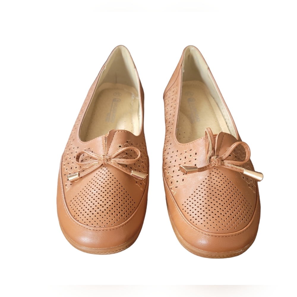 Women's Vegan Leather Light Rust Brown Flats - Size 7.5